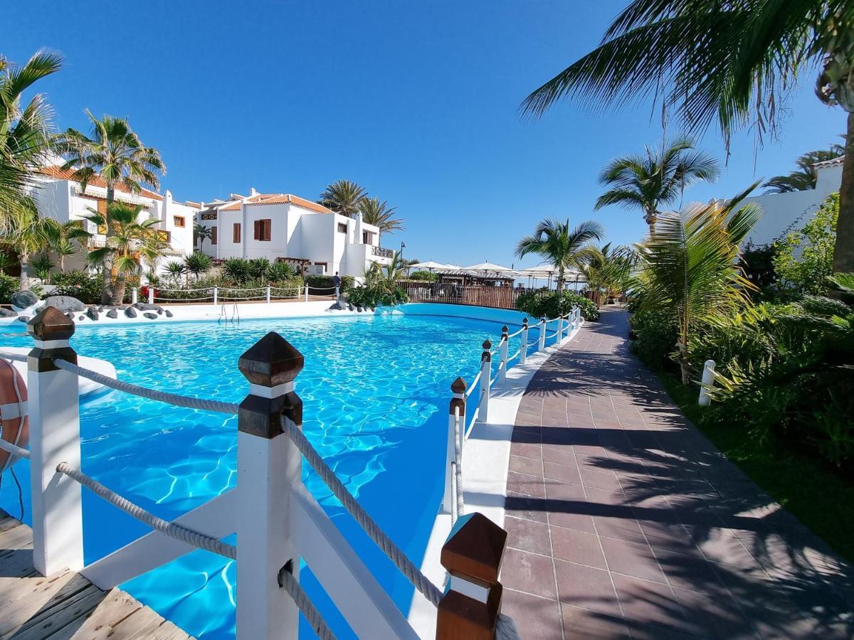 Studio Apartment No 1 Directly On The Beach And Sea, Terrace, Heated Pool, Wifi Playa de las Américas Exterior foto