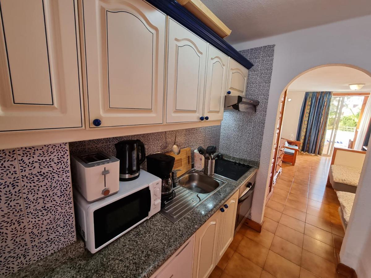 Studio Apartment No 1 Directly On The Beach And Sea, Terrace, Heated Pool, Wifi Playa de las Américas Exterior foto