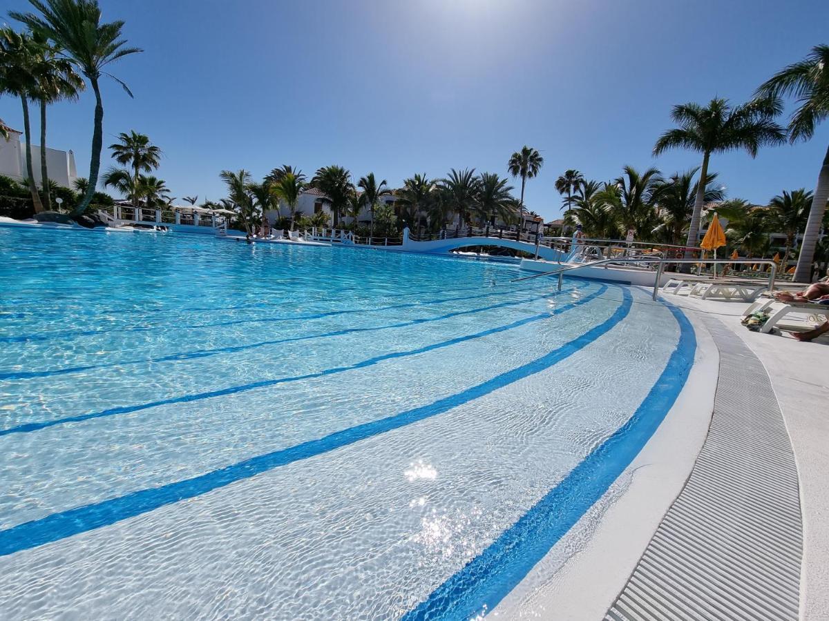 Studio Apartment No 1 Directly On The Beach And Sea, Terrace, Heated Pool, Wifi Playa de las Américas Exterior foto