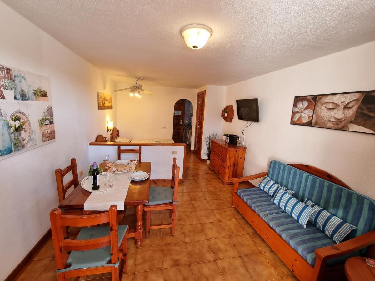 Studio Apartment No 1 Directly On The Beach And Sea, Terrace, Heated Pool, Wifi Playa de las Américas Exterior foto