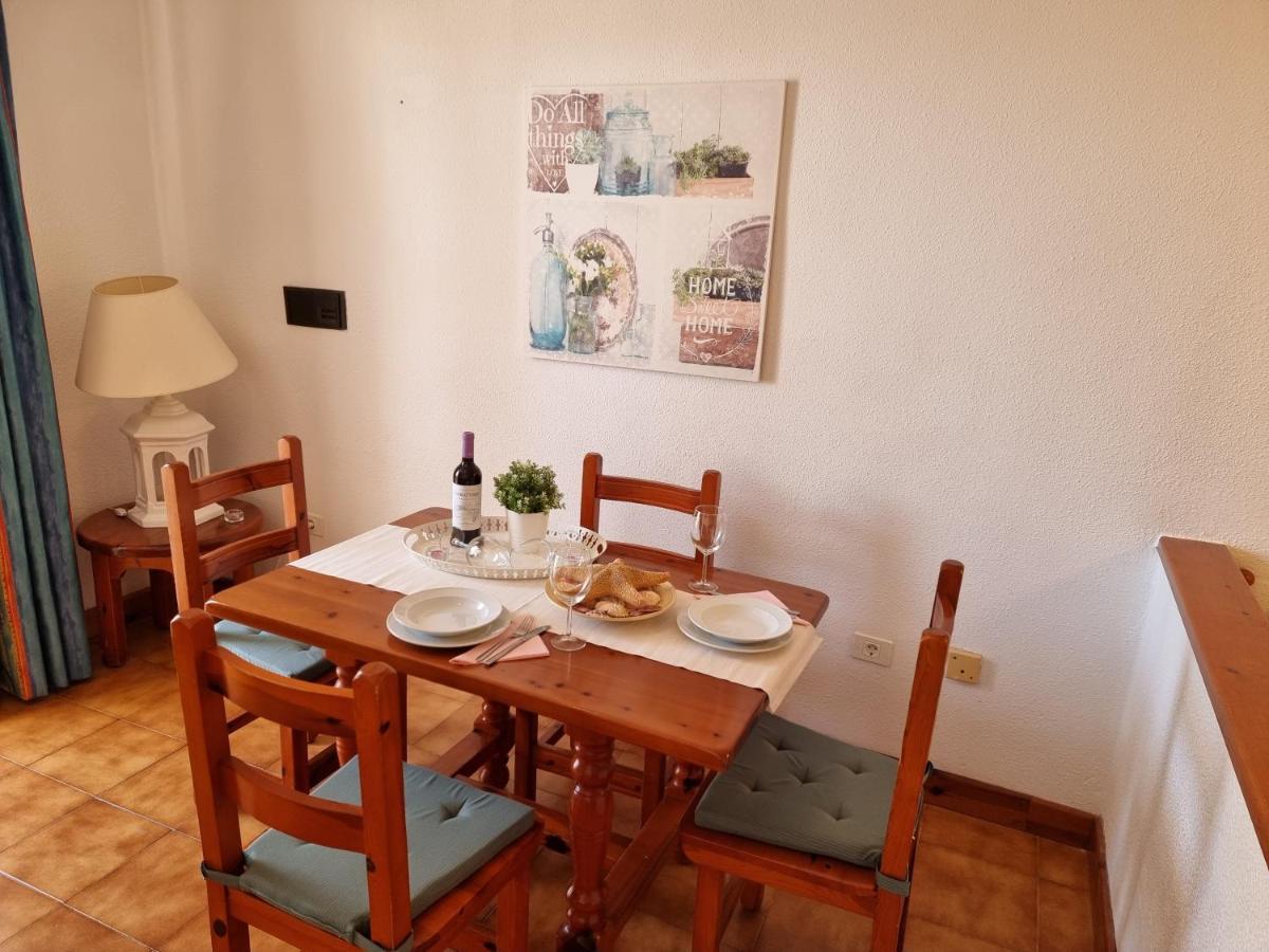 Studio Apartment No 1 Directly On The Beach And Sea, Terrace, Heated Pool, Wifi Playa de las Américas Exterior foto